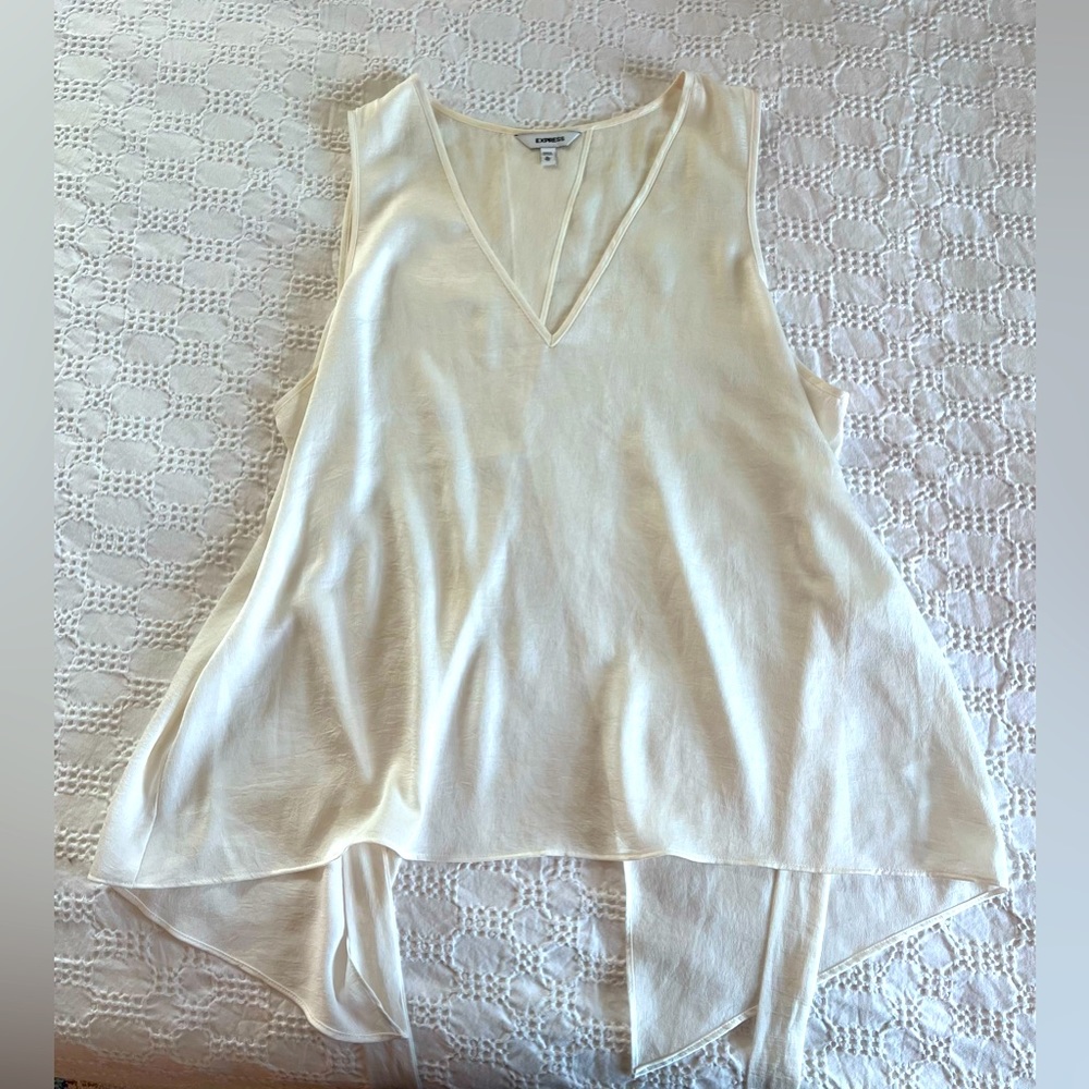 Beautiful open back lightweight express tank blouse NWOT